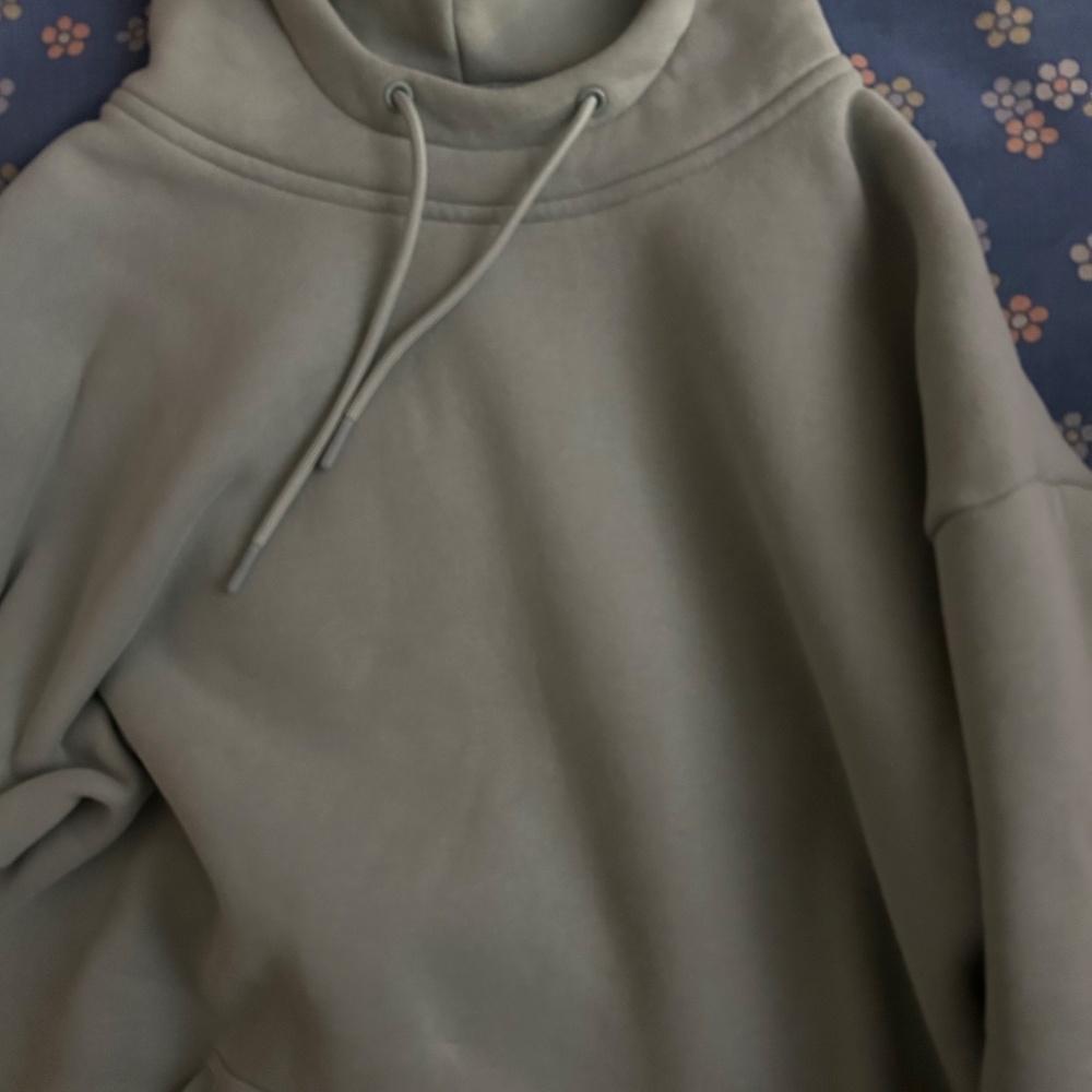 Comfrt Airplane Mode Hoodie Aloe Size Medium New - Picture 2 of 6